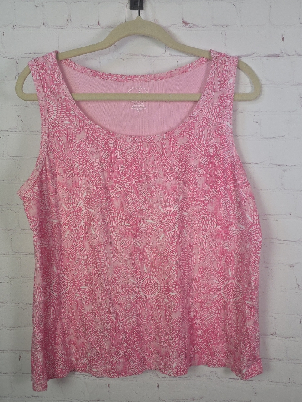 White Stag XXL Pink Floral Scoop Neck Tank Top